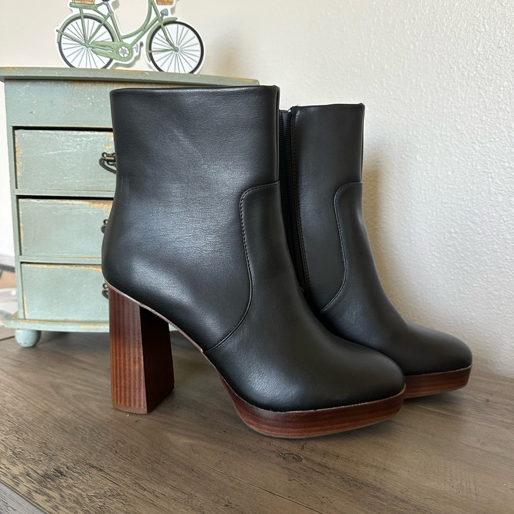 Dolce Vita Boots size 10